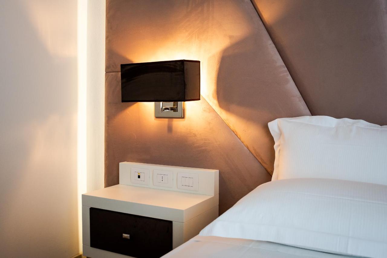 M2 Hotel カンピ・ビセンツィオ エクステリア 写真